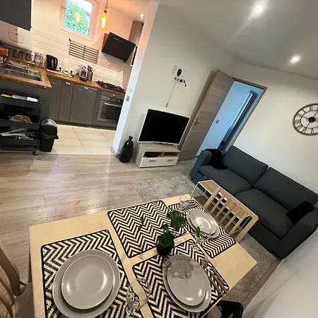 Appart 4 Personnes Proche Paris Tour Eiffel Meudon Exterior foto