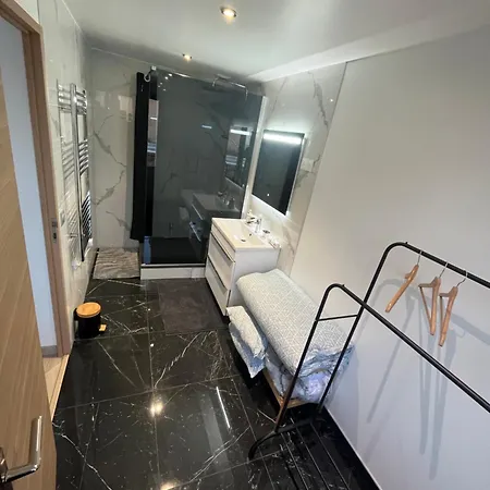 Appart 4 Personnes Proche Paris Tour Eiffel Meudon Exterior foto