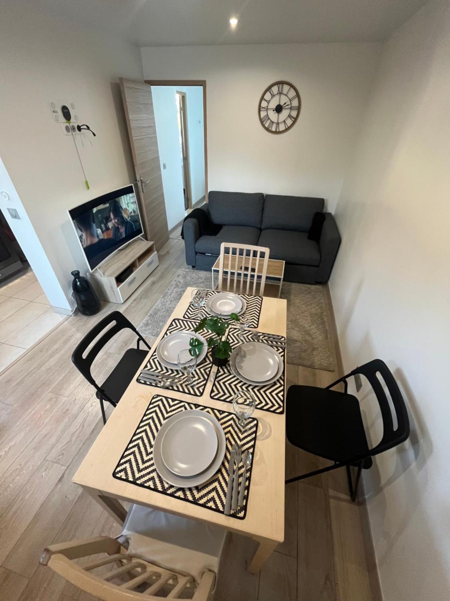 4 Personnes Proche Paris Tour Eiffel Apartment *